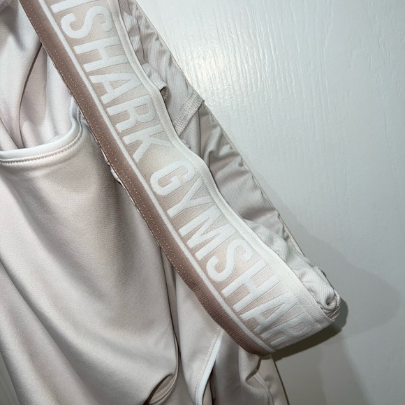 GYMSHARK FITTED PANTS (with small stain on back) see pics - Picture 7 of 8